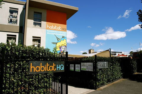 Habitat HQ - Hostel - Hervey Bay Accommodation 1