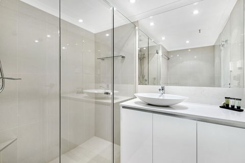 ULTIQA Beach Haven At Broadbeach - Tourism Hervey Bay 2