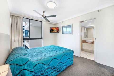 ULTIQA Beach Haven At Broadbeach - Tourism Hervey Bay 6