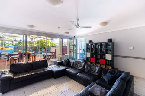 Aquarius Gold Coast - Hervey Bay Accommodation 2