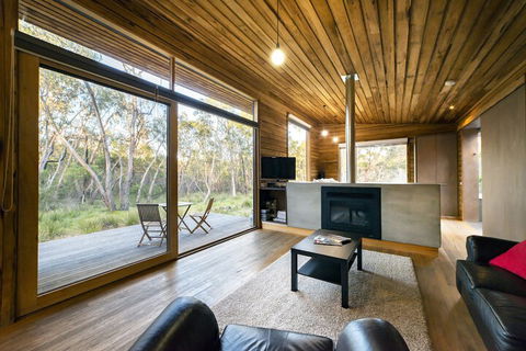 DULC Cabins - Hervey Bay Accommodation 2
