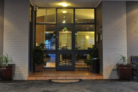 Hospitality Port Hedland - Hervey Bay Accommodation 1