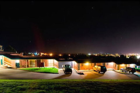 Warragul Views Motor Inn - Tourism Hervey Bay 0
