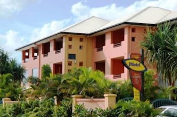 Kacys Bargara Beach Motel - Hervey Bay Accommodation 0
