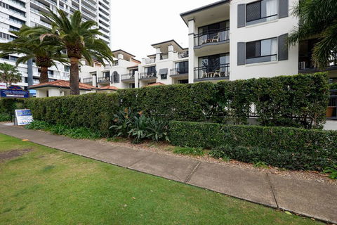 Island Beach Resort - Tourism Hervey Bay 2