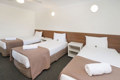 Sunshine Beach Resort - Tourism Hervey Bay 5