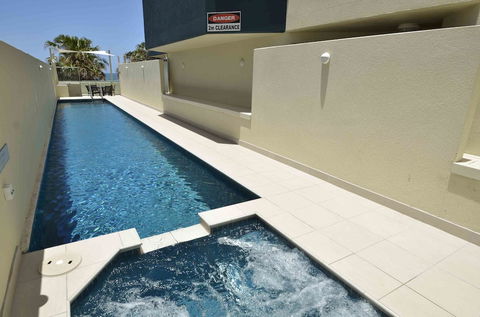 Malibu Mooloolaba - Hervey Bay Accommodation 6