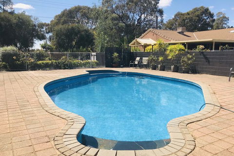 Nagambie Motor Inn - Hervey Bay Accommodation 2
