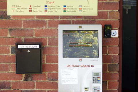 Amaroo Holiday Park - Hervey Bay Accommodation 2