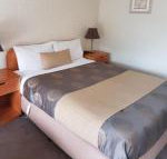 Econo Lodge Hacienda Motel Geelong - Hervey Bay Accommodation