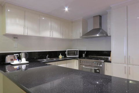 Verandah Apartments - Hervey Bay Accommodation 3