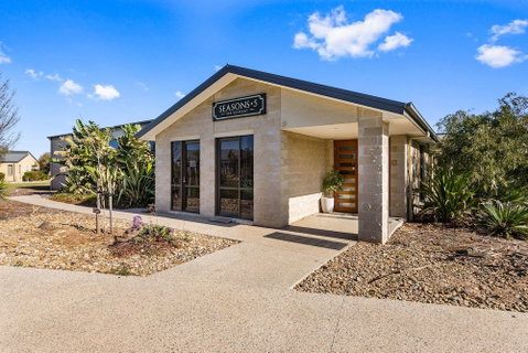 Quality Suites Point Cook Seasons 5 - Hervey Bay Accommodation 2