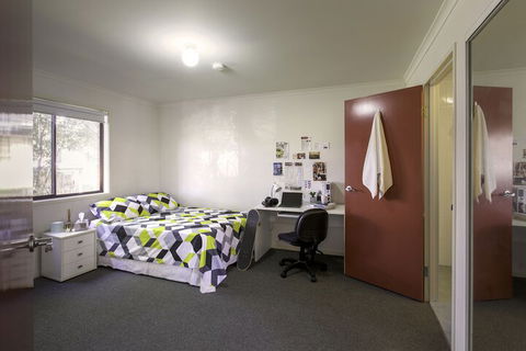 Macquarie University Village - Tourism Hervey Bay 3