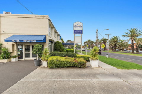 Alexander Motor Inn & Apartments - Hervey Bay Accommodation 2