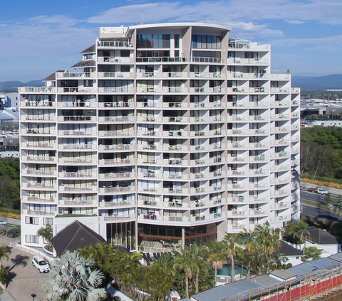 Broadbeach Savannah Hotel & Resort - Hervey Bay Accommodation 0
