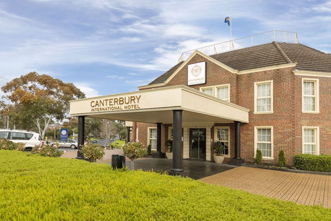 Canterbury International Hotel - Tourism Hervey Bay 0