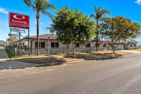 Econo Lodge Moree Spa Motor Inn - Tourism Hervey Bay 0