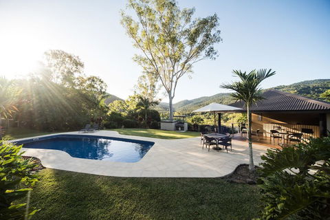 Seclude Rainforest Retreat - Hervey Bay Accommodation 2