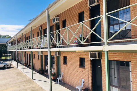 Campbelltown Colonial Motor Inn - Hervey Bay Accommodation 1
