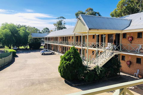 Campbelltown Colonial Motor Inn - Hervey Bay Accommodation 4