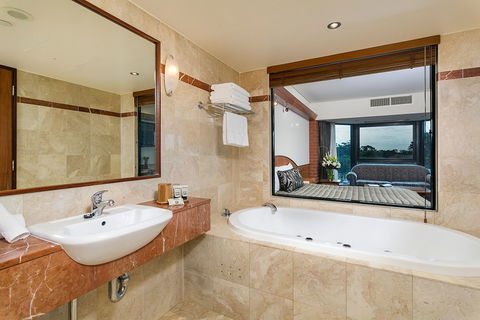 Arkaba Hotel - Tourism Hervey Bay 3