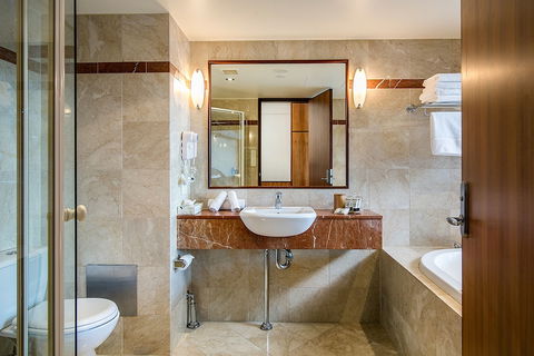 Arkaba Hotel - Tourism Hervey Bay 6