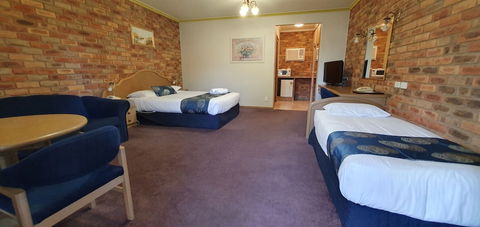 Pines Country Club Motor Inn - Hervey Bay Accommodation 5