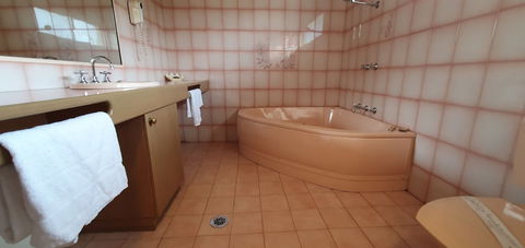 Pines Country Club Motor Inn - Hervey Bay Accommodation 6