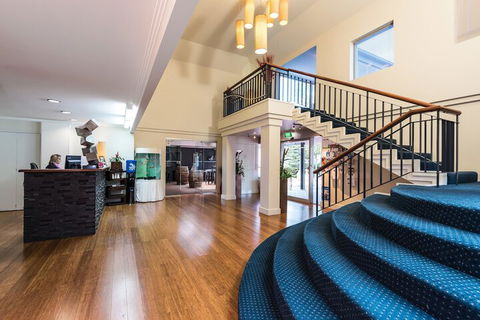 Bellevue On The Lakes - Tourism Hervey Bay 7