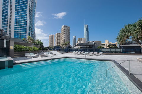 Mantra Circle On Cavill - Hervey Bay Accommodation 2