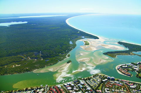 Beach Road Holiday Homes - Hervey Bay Accommodation 1