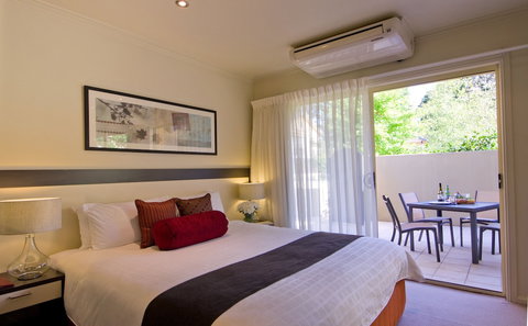 Falls Mountain Retreat - Hervey Bay Accommodation 6