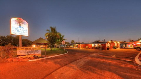 Halls Creek Motel - Hervey Bay Accommodation 1