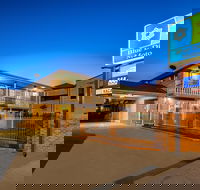 SureStay Hotel by Best Western Blue Diamond Motor Inn - Hervey Bay Accommodation