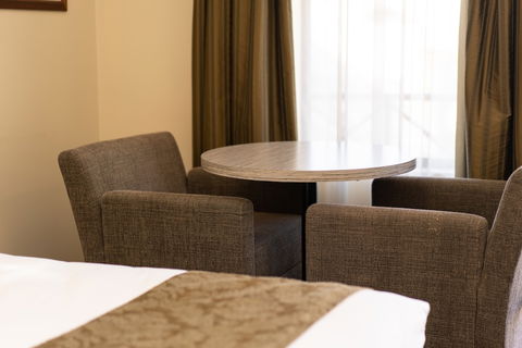 Prince Of Wales Motor Inn - Tourism Hervey Bay 2