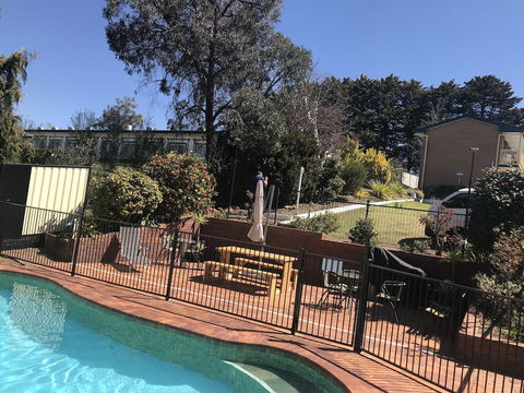 Hideaway Motor Inn Armidale - Hervey Bay Accommodation 3
