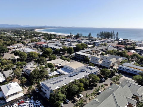 Byron Quarter Holiday Apartments - Hervey Bay Accommodation 0