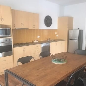 Penguin Seaside Motel - Hervey Bay Accommodation 1