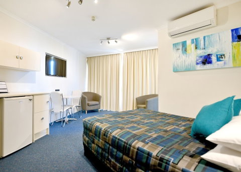 Atlantic Tower Motor Inn - Tourism Hervey Bay 3