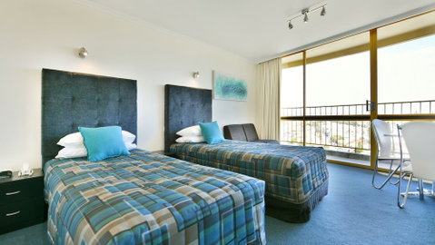 Atlantic Tower Motor Inn - Tourism Hervey Bay 1