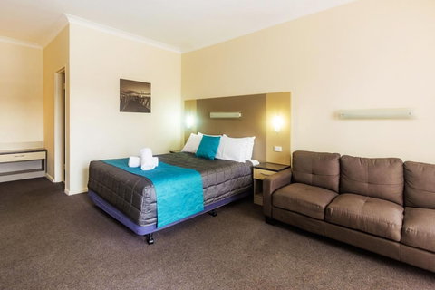 Caravilla Motor Inn - Hervey Bay Accommodation 6