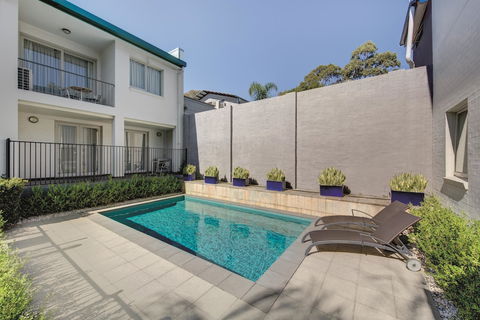 Adina Apartment Hotel Sydney Chippendale - Tourism Hervey Bay 1