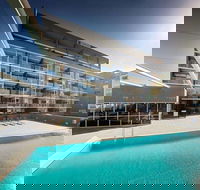 Honeysuckle Executive Apartments - Hervey Bay Accommodation