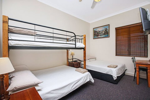 Ashfield Manor - Hervey Bay Accommodation 5