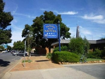 Nicholas Royal Motel - Hervey Bay Accommodation 2