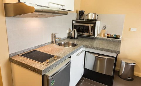 Hampden At Battery Point Apartments - Hervey Bay Accommodation 5