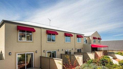 Hampden At Battery Point Apartments - Hervey Bay Accommodation 2