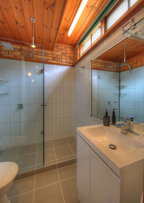 Stanley Village Waterfront Accommodation - Tourism Hervey Bay 5