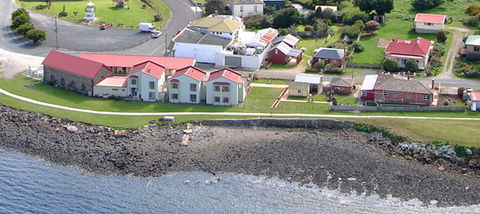 Stanley Village Waterfront Accommodation - Tourism Hervey Bay 0