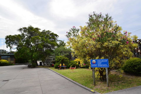 Comfort Inn & Suites Lakes Entrance - Hervey Bay Accommodation 0